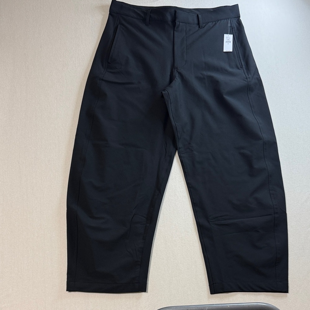 GAP Classic Black Cropped Pants